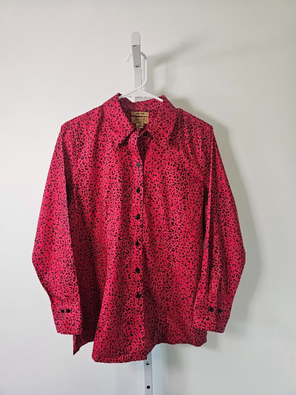 Investments Blouse Red Black Leopard Button Up Office Casual No Iron 16P
